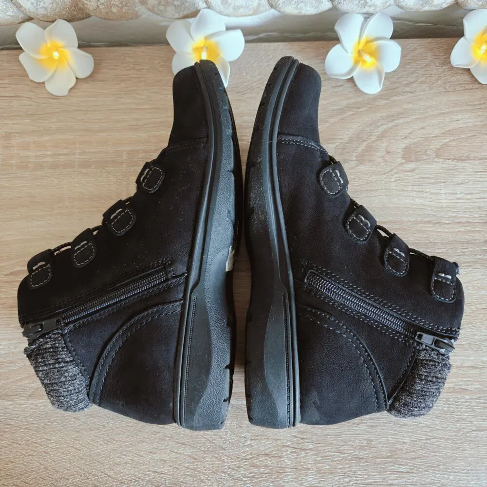 Clarks Carleigh Jade Black Nubuck Leather Knit Comfort Winter Ankle Booties 7.5
